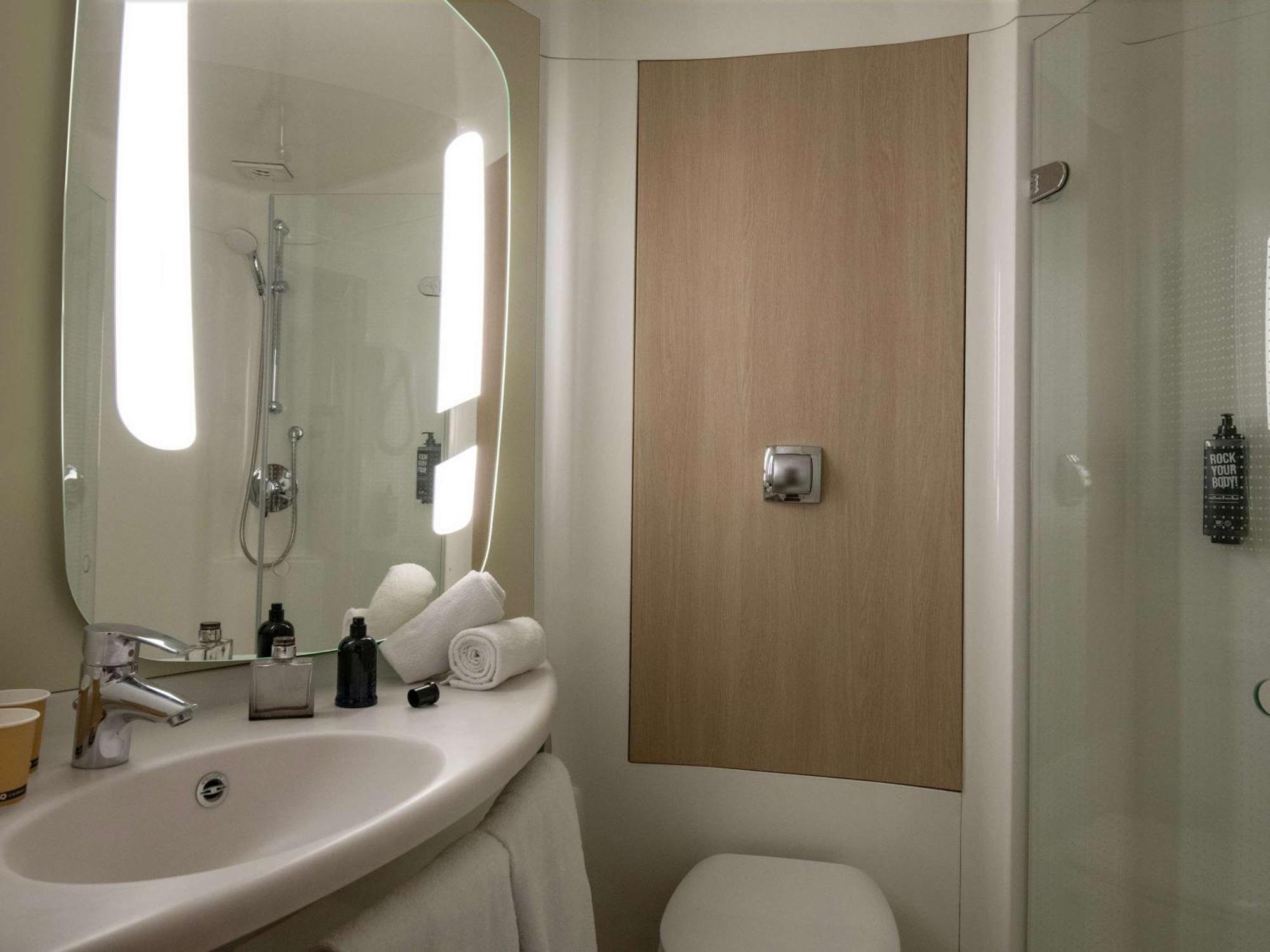 Ibis Golfe De Saint-Tropez Hotel Cogolin Luaran gambar